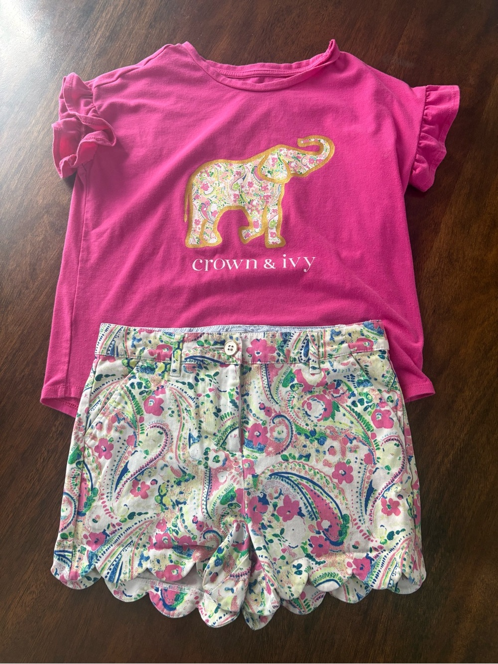 Crown & Ivy Girls' Pink Elephant Set with Paisley Scallop Shorts